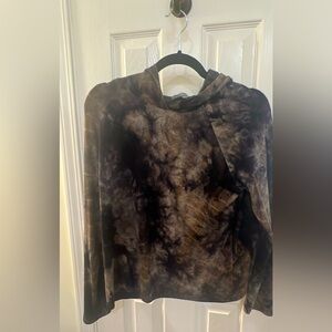 Size small. Very soft, has a hood.